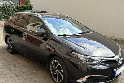 Toyota Auris 113.500 km 13.000 &euro; Stuttgart 70193