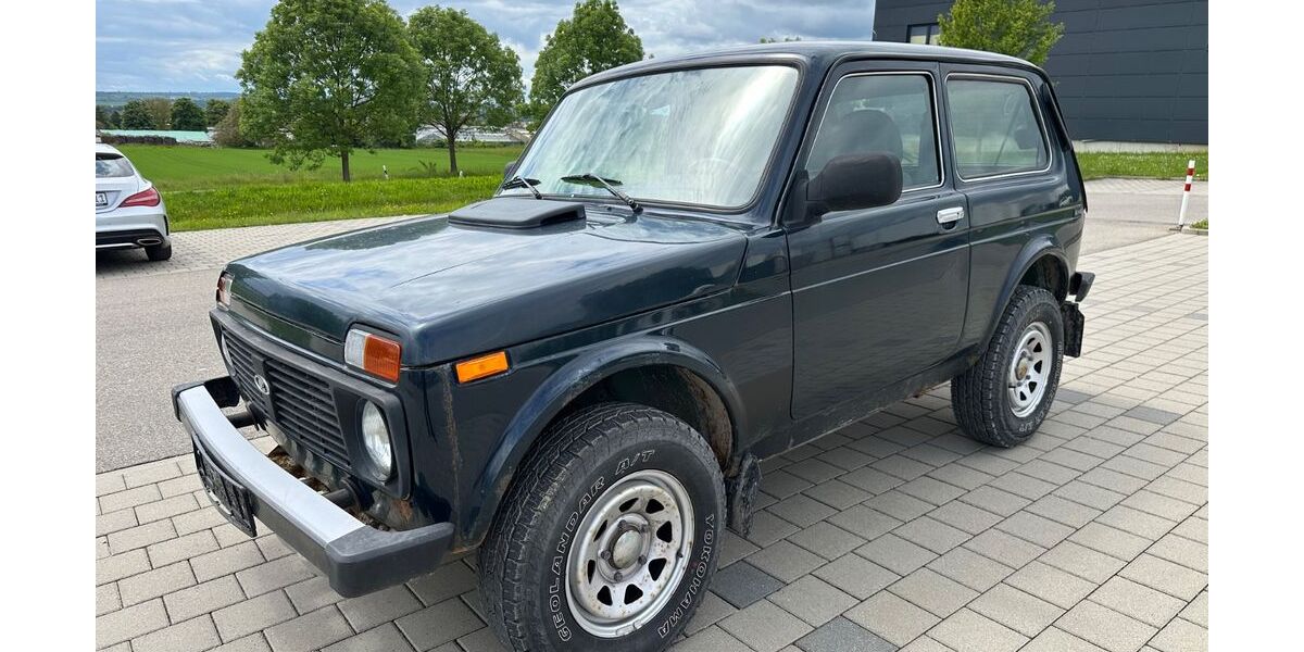 Lada Niva 43.832 km 6.999 &euro; Schönaich 71101
