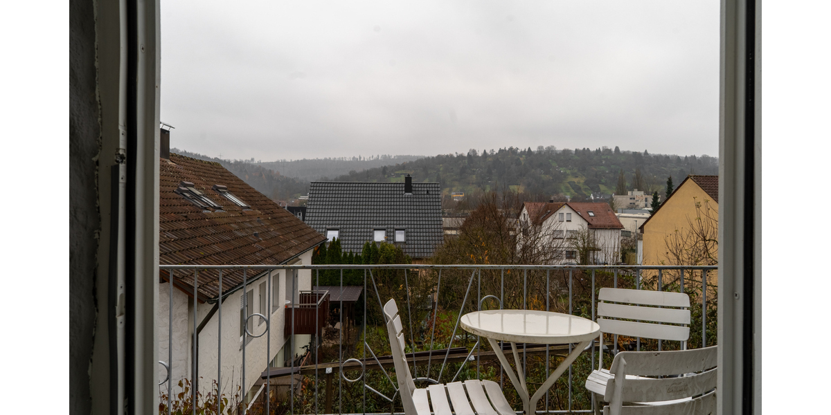 Potenzialreiches Schmuckstück – 1950er Charme trifft auf Ihre Vision & unverbaubaren Ausblick - Gewerbeobjekt Remshalden | Angebot:26618622