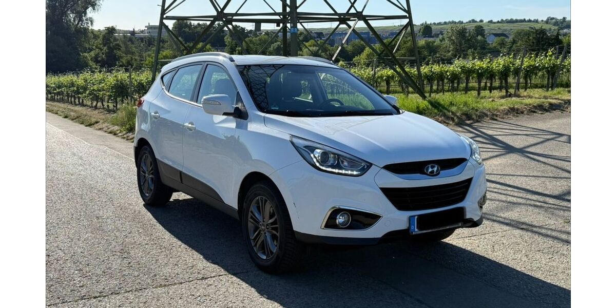 Hyundai ix35 174.000 km 7.700 &euro; Möglingen 71696