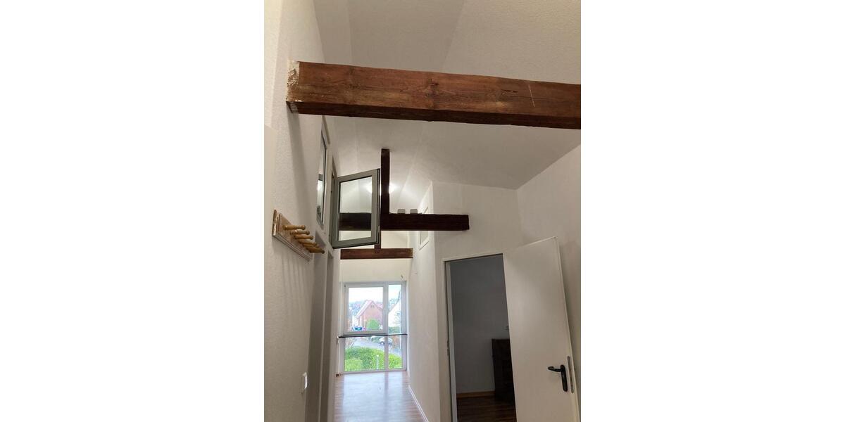 Dachgeschoßwohnung Ostfildern - 3 Zimmer, 80 m&sup2;, 1.200&euro; | Angebot:24814658