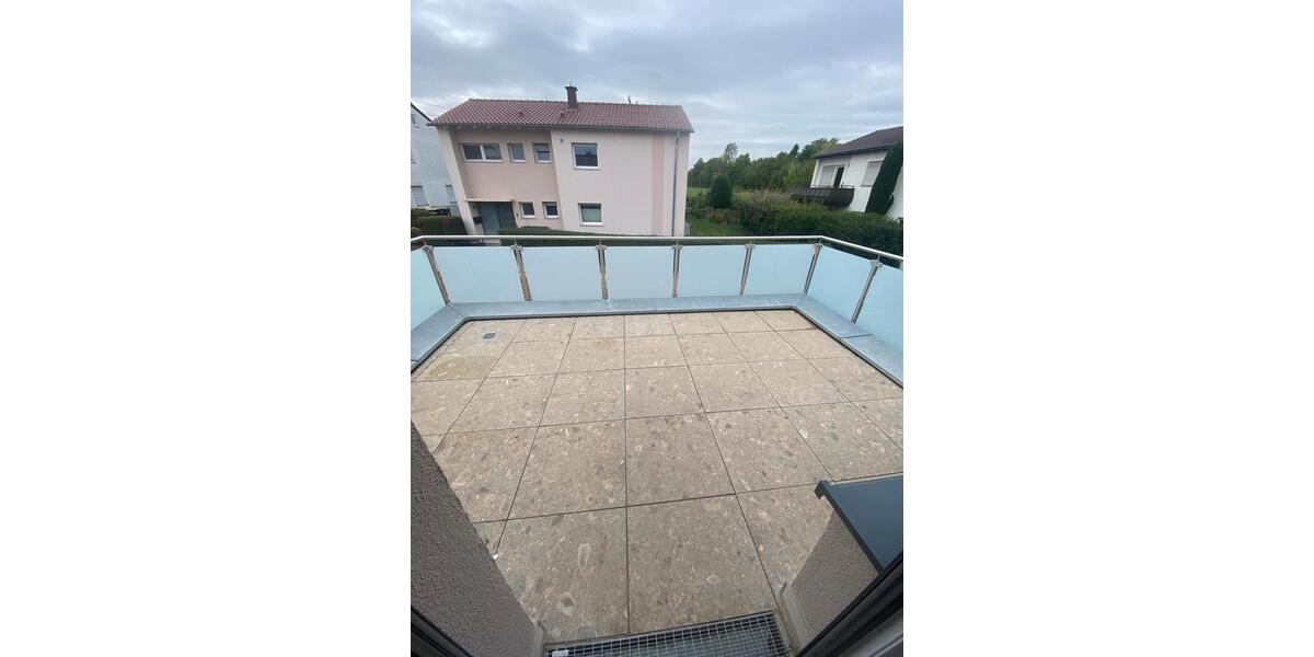 Etagenwohnung Freiberg am Neckar - 3 Zimmer, 80 m&sup2;, 1.270&euro; | Angebot:27568138