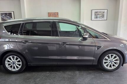 Ford S-Max 200.000 km 9.990 &euro; Asperg/Ludwigsburg bei Stuttgart 71679