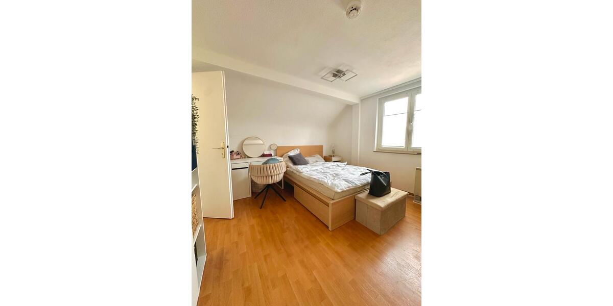 Dachgeschoßwohnung Sindelfingen - 1 Zimmer, 25 m&sup2;, 450&euro; | Angebot:25964416