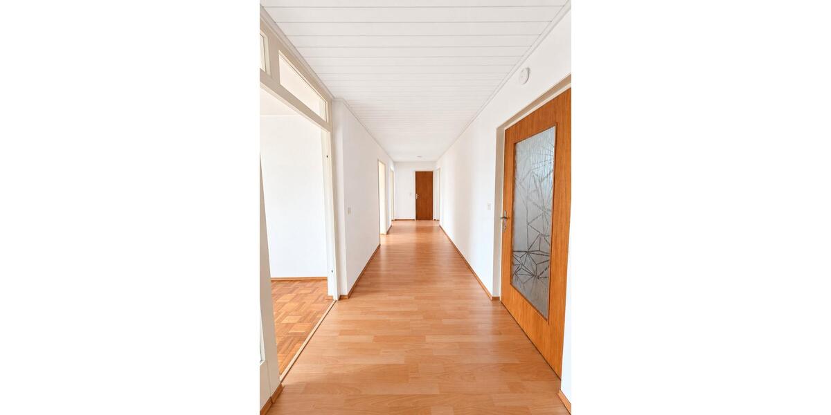 Etagenwohnung Schwaigern - 4.5 Zimmer, 105 m&sup2;, 1.100&euro; | Angebot:27580331