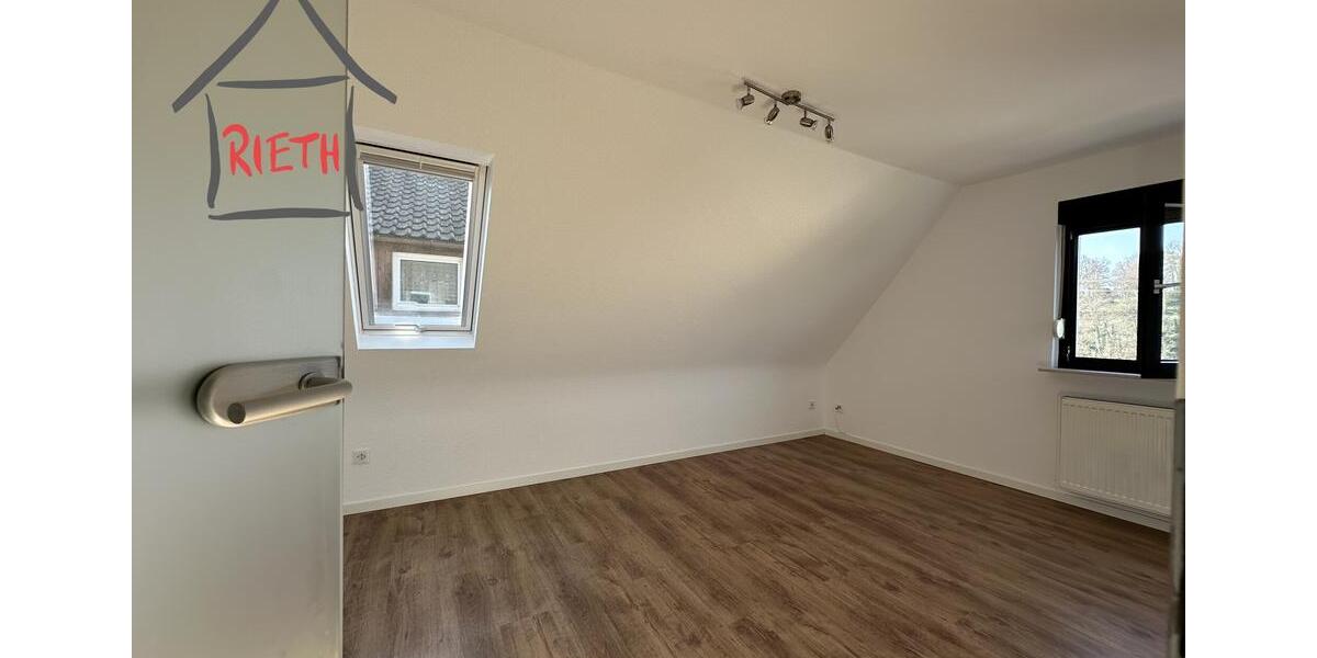 Dachgeschoßwohnung Remseck am Neckar - 3 Zimmer, 60 m&sup2;, 700&euro; | Angebot:25839320