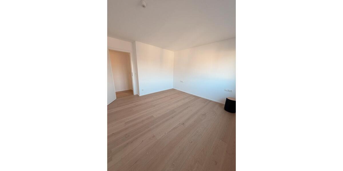 Dachgeschoßwohnung Kornwestheim - 4 Zimmer, 108 m&sup2;, 560.000&euro; | Angebot:26050848