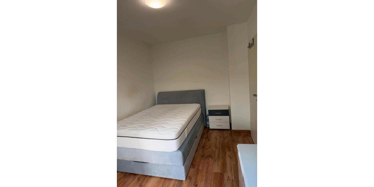 Erdgeschoßwohnung Stuttgart Luginsland - 3 Zimmer, 60 m&sup2;, 309.000&euro; | Angebot:26639907