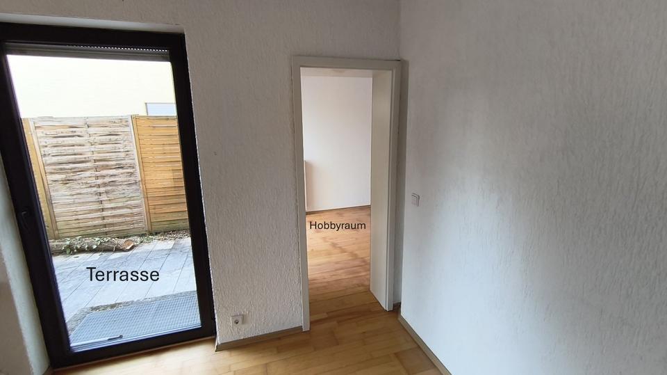 Etagenwohnung Remshalden - 2.5 Zimmer, 74 m&sup2;, 900&euro; | Angebot:25794092