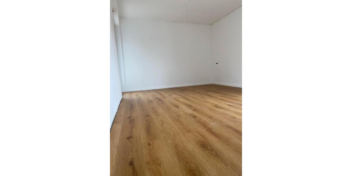 Erdgeschoßwohnung Plochingen - 3 Zimmer, 72 m&sup2;, 210.000&euro; | Angebot:26545489