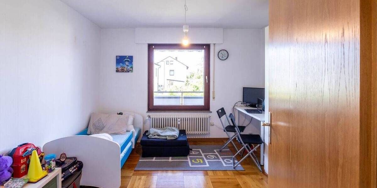 Mehrfamilienhaus, Wohnhaus Bietigheim-Bissingen Bietigheim - 9 Zimmer, 242 m&sup2;, 1.095.000&euro; | Angebot:25728651