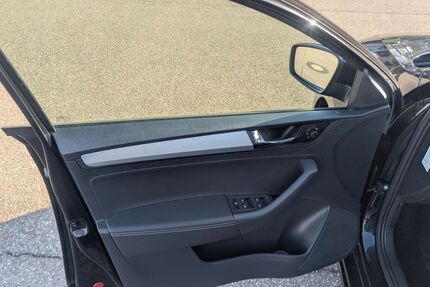 Skoda Rapid 65.435 km 9.500 &euro; Waiblingen 71336