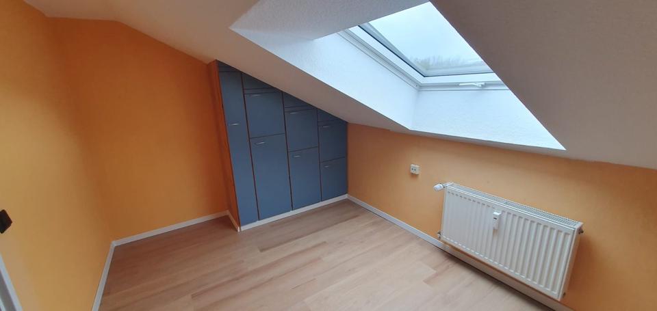 Dachgeschoßwohnung Sindelfingen Sindelfingen (Stadt) - 2 Zimmer, 61 m&sup2;, 850&euro; | Angebot:25794105