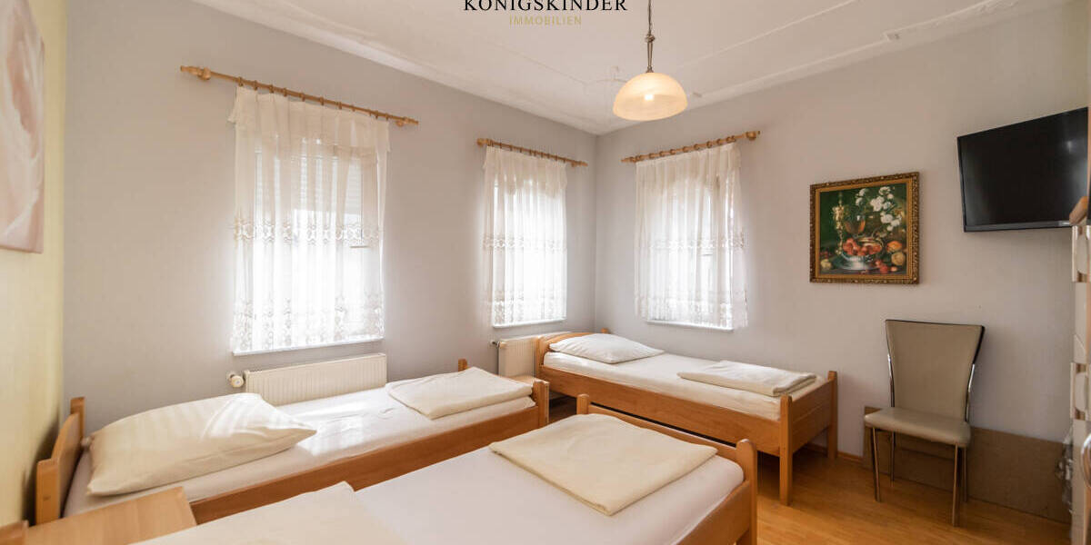 Mehrfamilienhaus, Wohnhaus Stuttgart / Zuffenhausen Zuffenhausen - 1 Zimmer, 330 m&sup2;, 1.299.000&euro; | Angebot:25683088