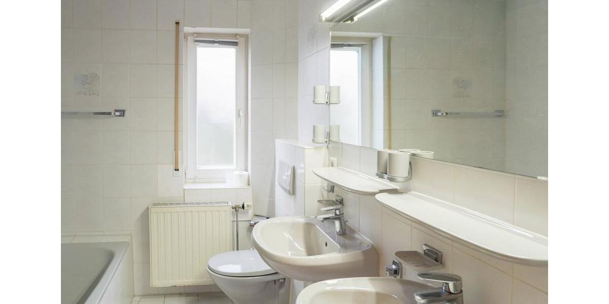 Einfamilienhaus Weinsberg - 6 Zimmer, 159 m&sup2;, 1.600&euro; | Angebot:26195066