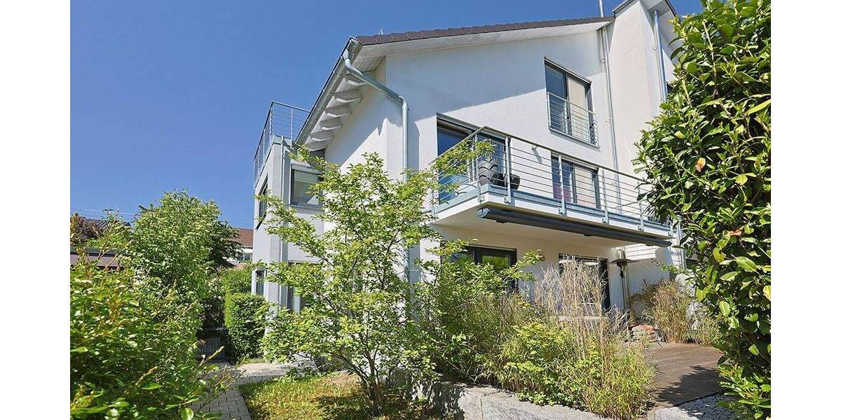 Doppelhaushälfte Böblingen - 6 Zimmer, 220 m&sup2;, 890.000&euro; | Angebot:26902793