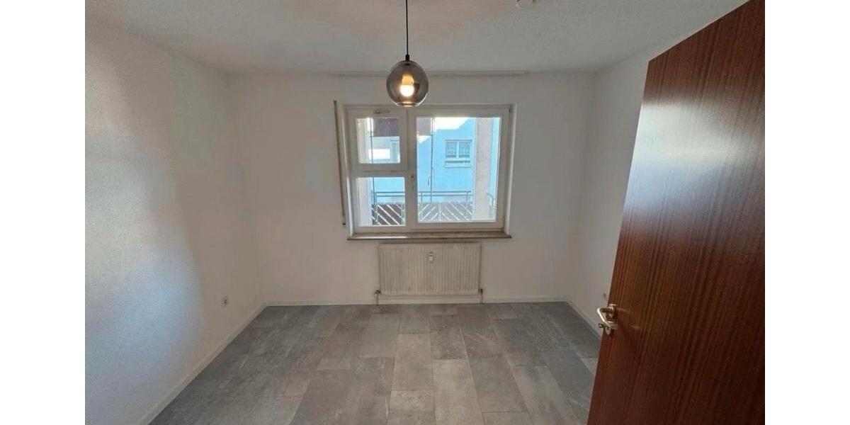 Etagenwohnung Fellbach Oeffingen - 3 Zimmer, 71 m&sup2;, 1.200&euro; | Angebot:25934834