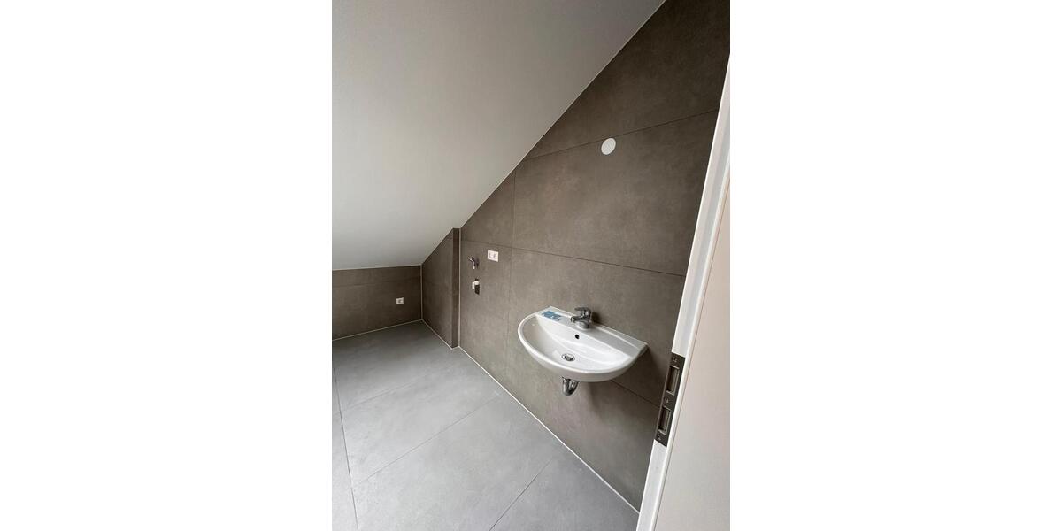 Dachgeschoßwohnung Markgröningen - 2.5 Zimmer, 80 m&sup2;, 1.175&euro; | Angebot:25852525