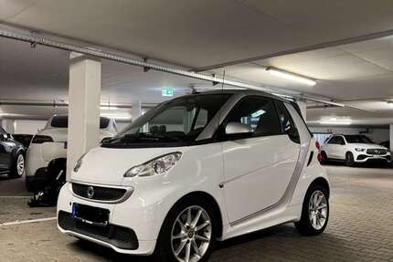 Smart forTwo 99.800 km 6.799 &euro; Stuttgart 70435