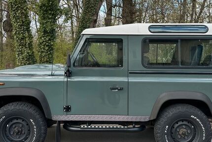 Land Rover Defender 116.200 km 32.900 &euro; Stuttgart 70597