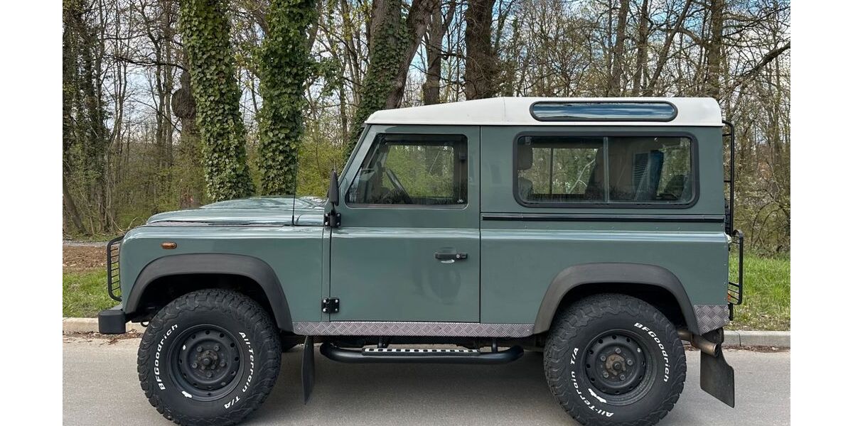 Land Rover Defender 116.200 km 32.900 &euro; Stuttgart 70597