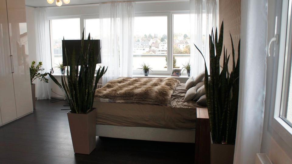 Einfamilienhaus Esslingen am Neckar Brühl - 6 Zimmer, 200 m&sup2;, 2.600&euro; | Angebot:25960840