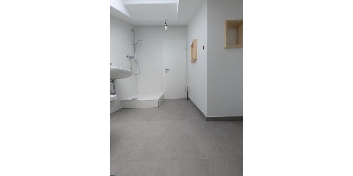 Dachgeschoßwohnung Weissach im Tal - 2.5 Zimmer, 69 m&sup2;, 870&euro; | Angebot:27557897