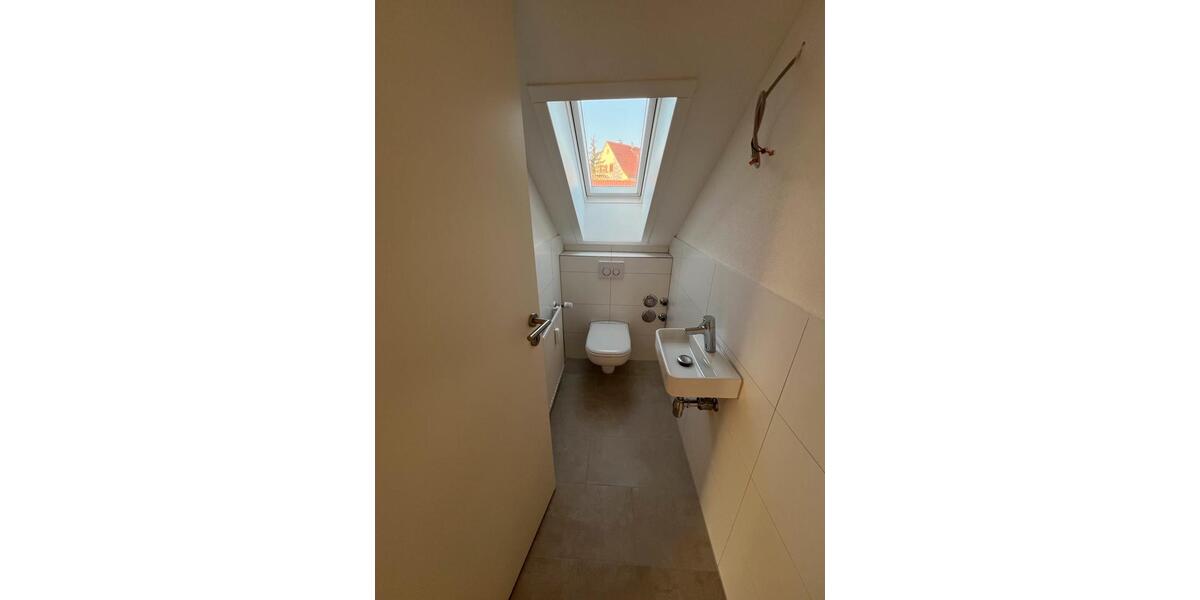 Dachgeschoßwohnung Leonberg - 2 Zimmer, 58 m&sup2;, 880&euro; | Angebot:25945542