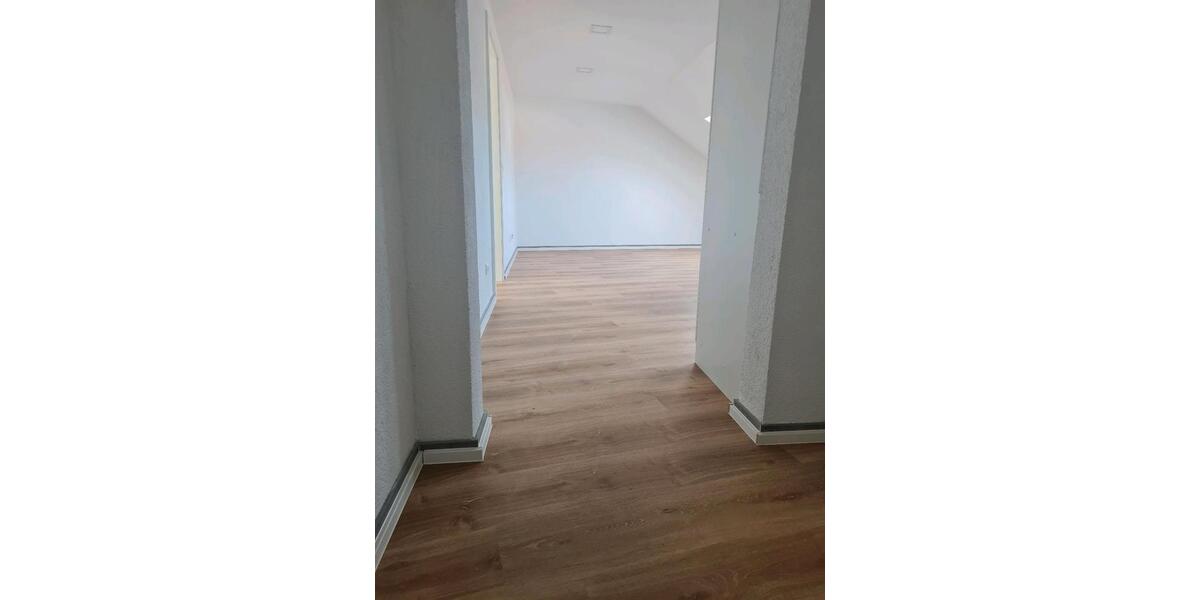 Dachgeschoßwohnung Lauffen am Neckar - 2 Zimmer, 52 m&sup2;, 920&euro; | Angebot:27548760