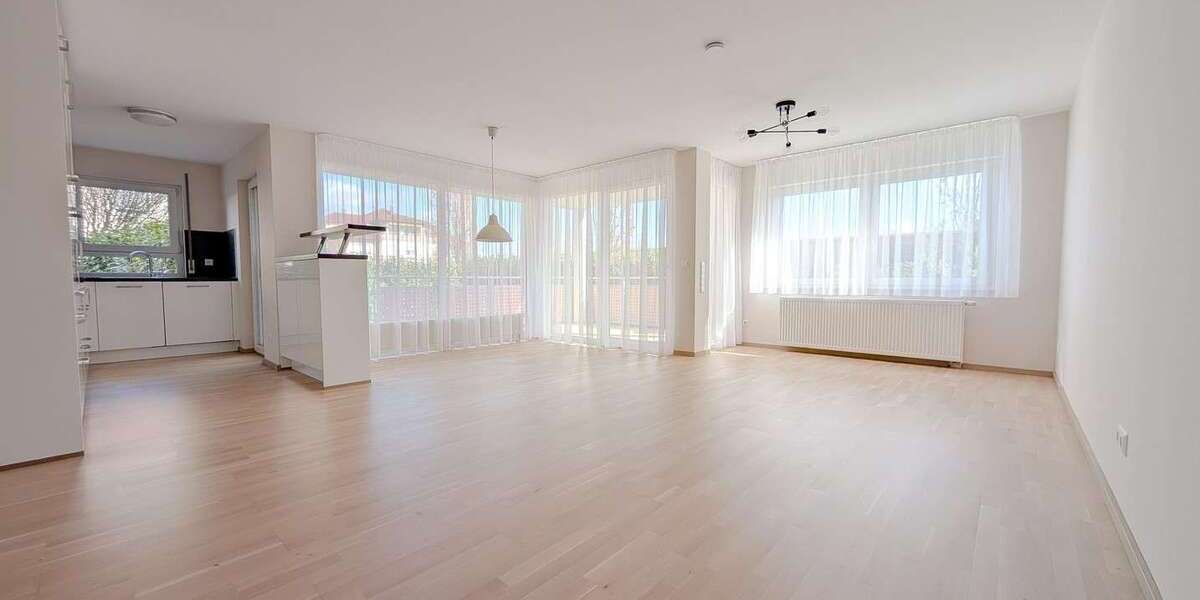 Etagenwohnung Backnang - 3.5 Zimmer, 93 m&sup2;, 1.290&euro; | Angebot:26521507