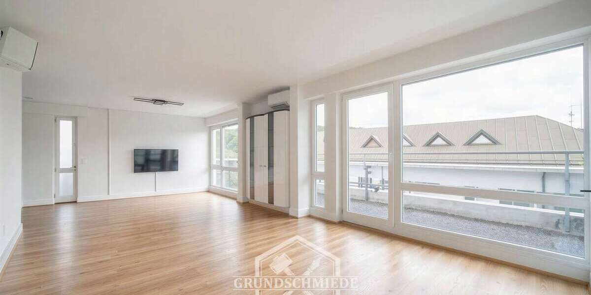 Etagenwohnung Plochingen - 4.5 Zimmer, 155 m&sup2;, 1.900&euro; | Angebot:26897813
