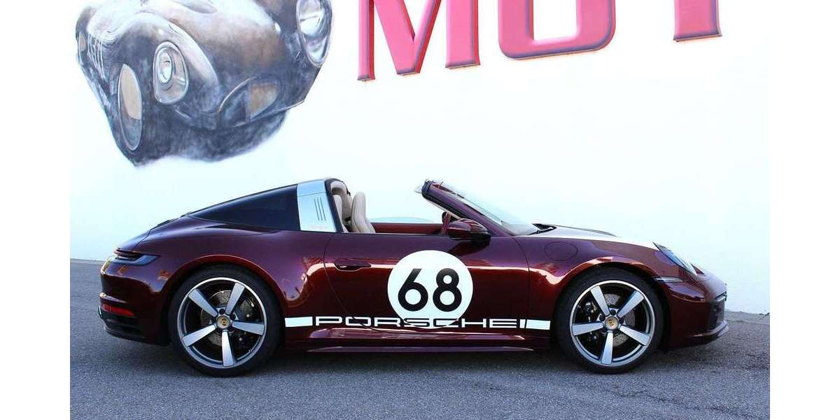 Porsche 992 2.700 km 229.950 &euro; Böblingen 71034