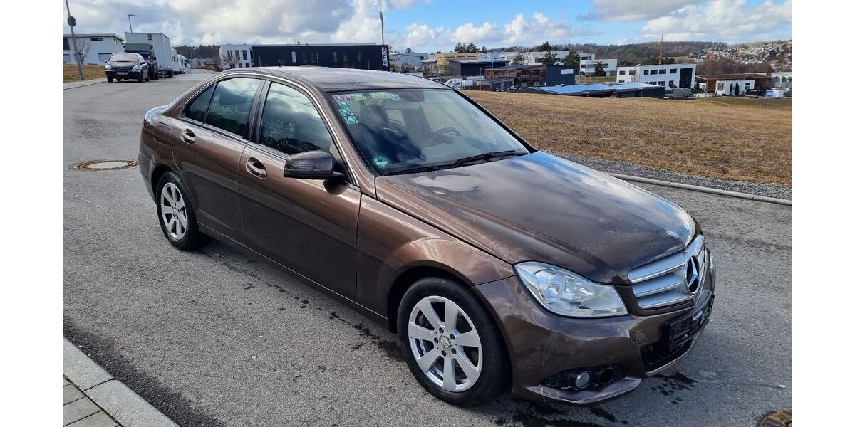 Mercedes-Benz C 200 132.250 km 9.699 &euro; Leonberg Gebersheim 71229