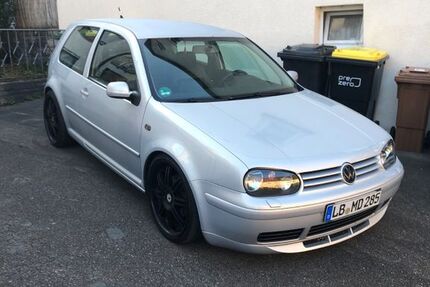 VW Golf 325.310 km 2.500 &euro; Freiberg am Neckar 71691