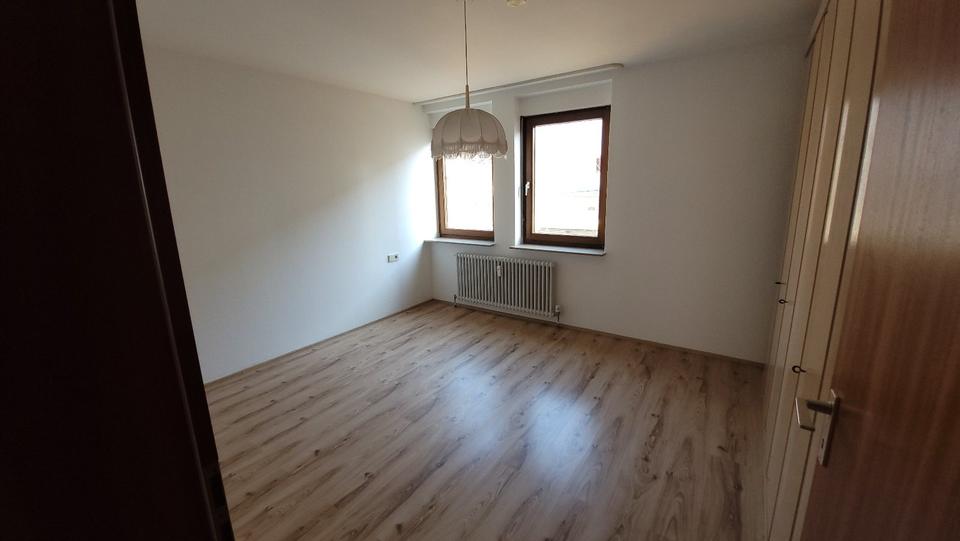 Etagenwohnung Sindelfingen - 3.5 Zimmer, 80 m&sup2;, 379.000&euro; | Angebot:26957491