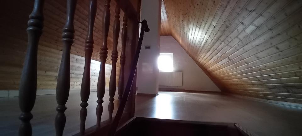Dachgeschoßwohnung Mühlacker - 2.5 Zimmer, 100 m&sup2;, 800&euro; | Angebot:27572628