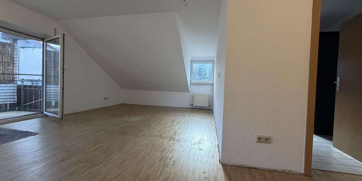 Etagenwohnung Cleebronn - 3 Zimmer, 91 m&sup2;, 900&euro; | Angebot:26363818