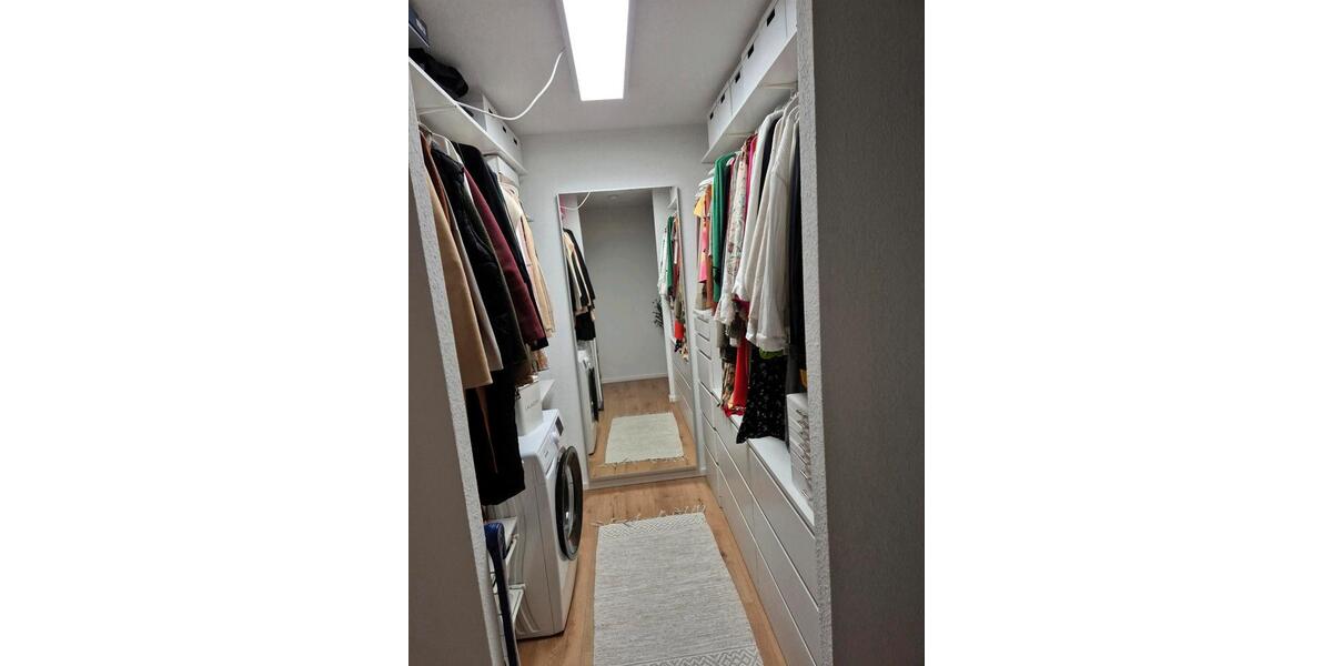 Etagenwohnung Leonberg - 2.5 Zimmer, 83 m&sup2;, 1.430&euro; | Angebot:25942012