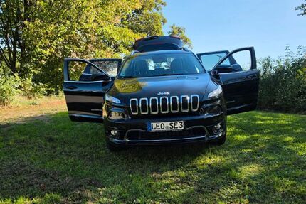 Jeep Cherokee 52.000 km 18.599 &euro; Stuttgart 70499