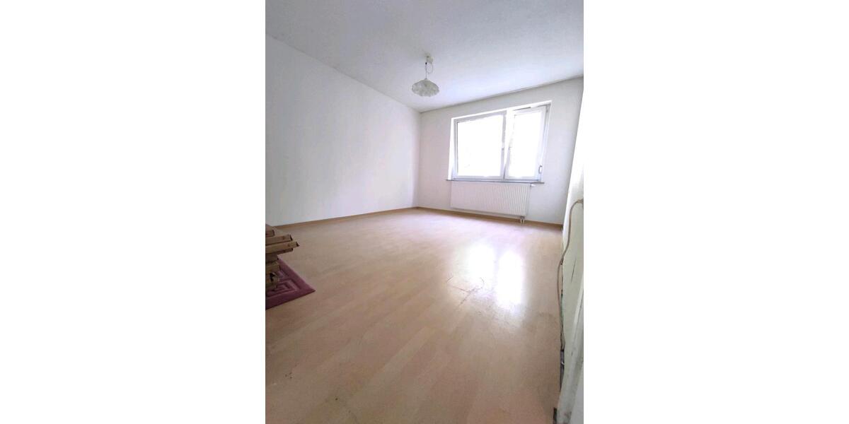 Hochparterre Esslingen am Neckar Pliensauvorstadt - 3 Zimmer, 65 m&sup2;, 1.200&euro; | Angebot:27589504