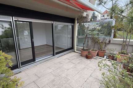 Wohnung Stuttgart Degerloch - 2 Zimmer, 65 m&sup2;, 1.170&euro; | Angebot:25984755