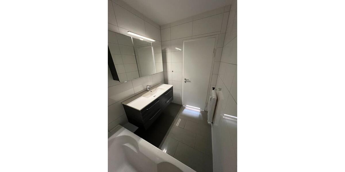 Etagenwohnung Leonberg - 3 Zimmer, 76 m&sup2;, 294.500&euro; | Angebot:25851544