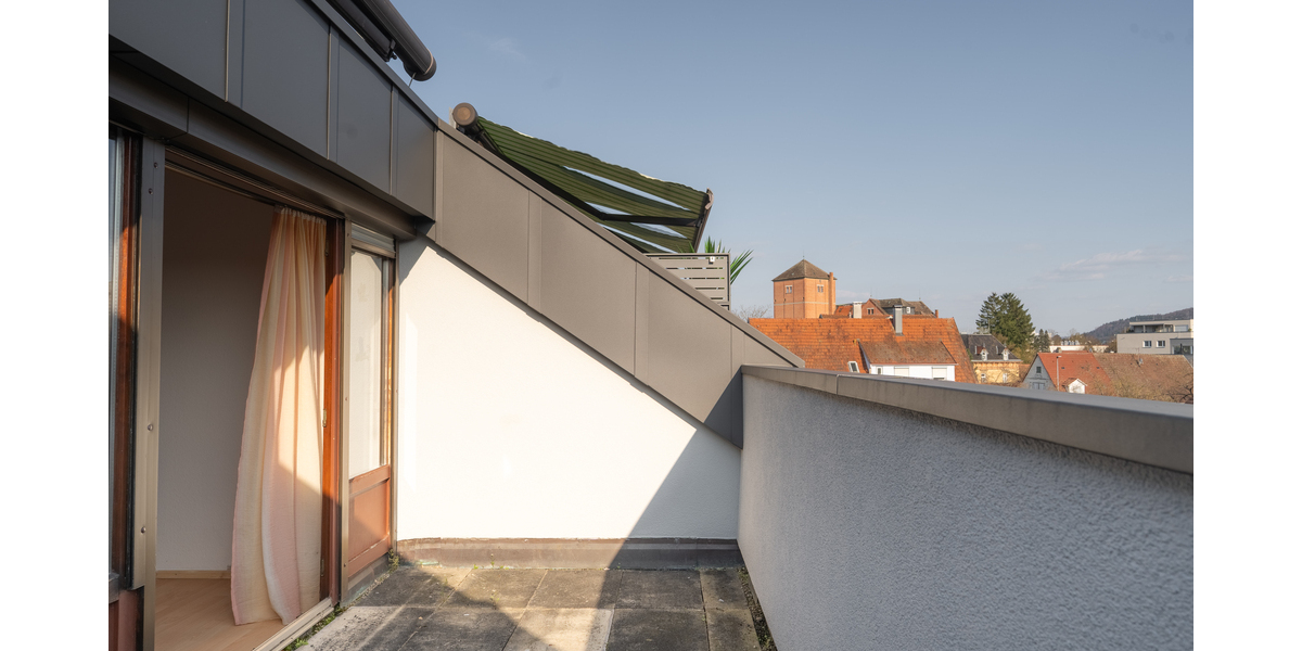 Sonnige Dachgeschoss-Oase mit PV-Anlage und Balkon - Etagenwohnung Schorndorf | Angebot:26548615