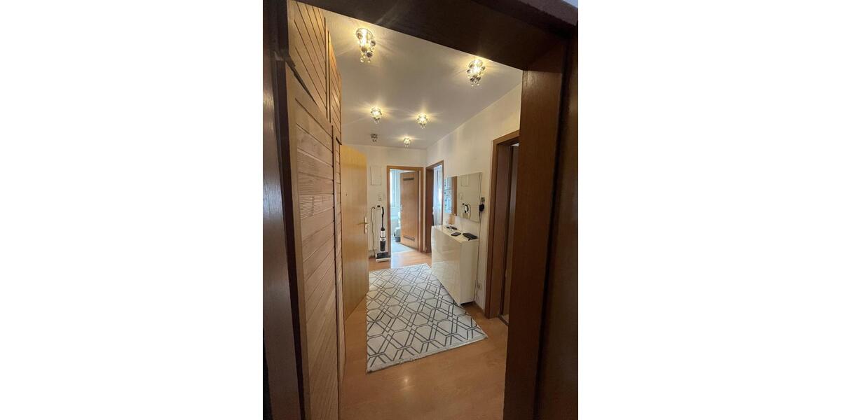 Erdgeschoßwohnung Stuttgart Bad Cannstatt - 3 Zimmer, 80 m&sup2;, 1.500&euro; | Angebot:25262534