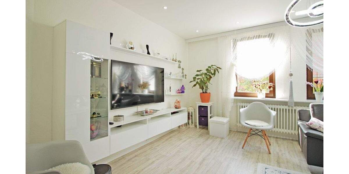 Etagenwohnung Stuttgart Zuffenhausen - 4 Zimmer, 99 m&sup2;, 350.000&euro; | Angebot:25732383