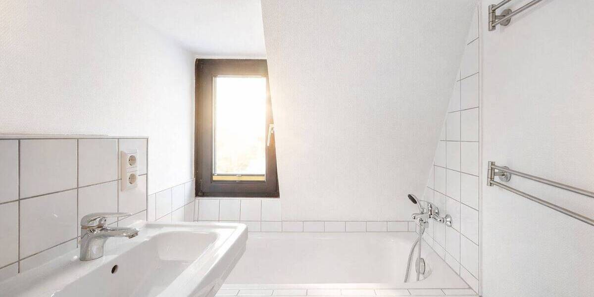 Doppelhaushälfte Stuttgart Degerloch - 4 Zimmer, 105 m&sup2;, 350.000&euro; | Angebot:26616854