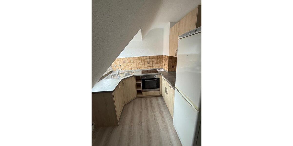 Dachgeschoßwohnung Löchgau - 4 Zimmer, 75 m&sup2;, 950&euro; | Angebot:27542674