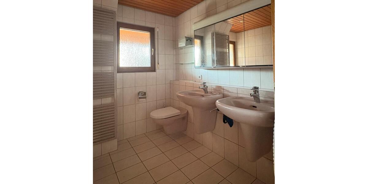 Erdgeschoßwohnung Schwieberdingen - 4.5 Zimmer, 122 m&sup2;, 532.000&euro; | Angebot:27172844