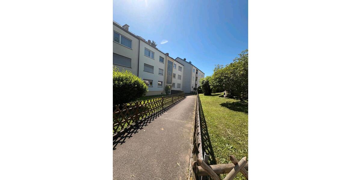 Dachgeschoßwohnung Stuttgart Feuerbach - 2.5 Zimmer, 35 m&sup2;, 161.000&euro; | Angebot:27111038