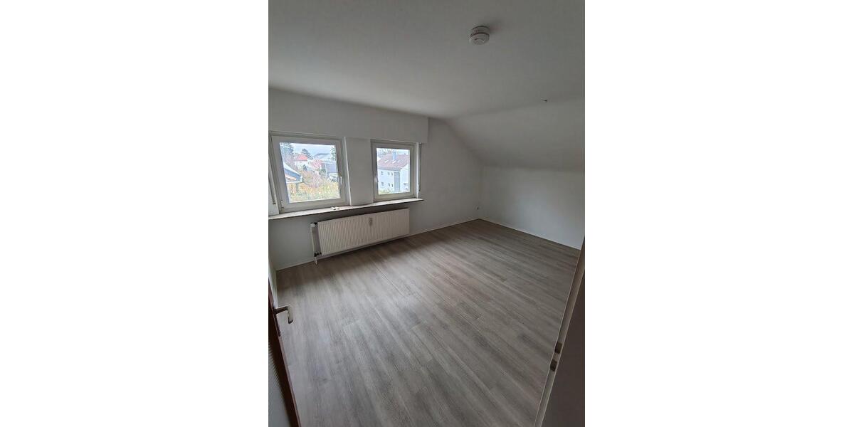 Dachgeschoßwohnung Heilbronn Böckingen - 3 Zimmer, 77 m&sup2;, 945&euro; | Angebot:27599857